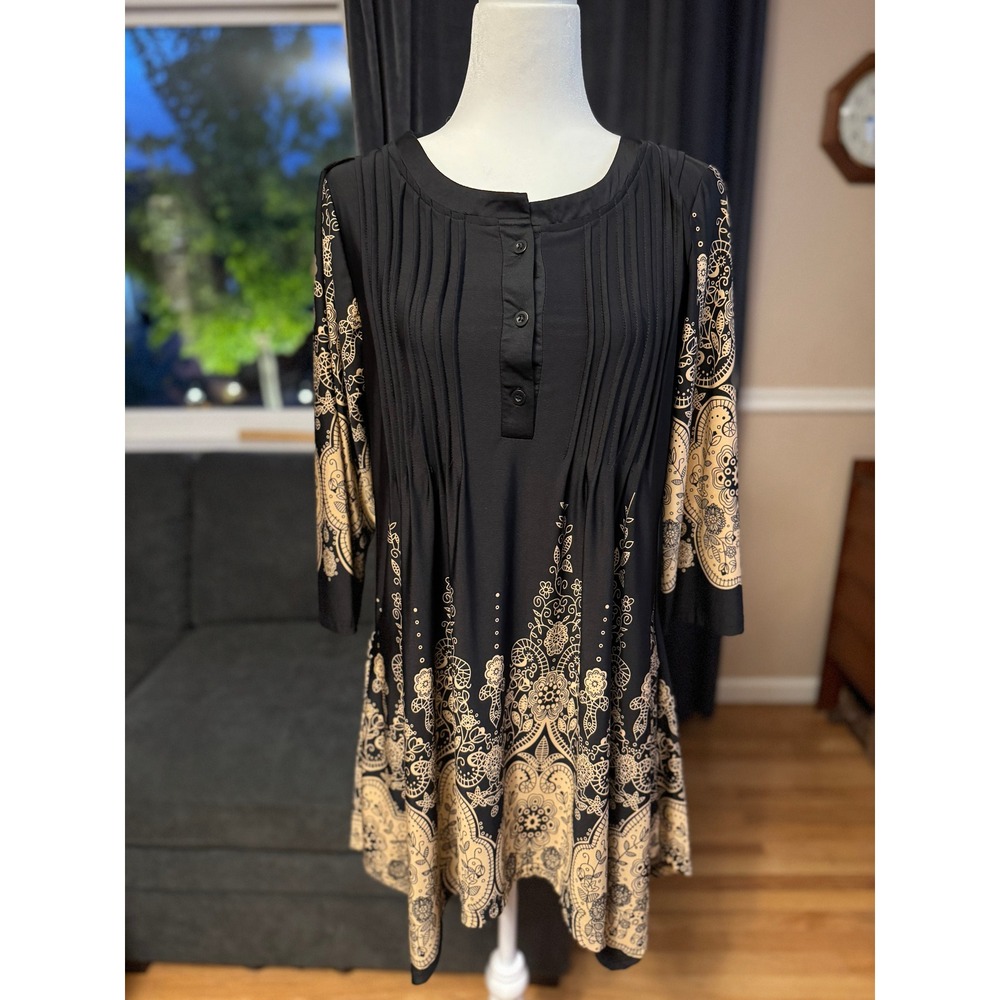 White Mark Black and Gold Blouse Size 1XL